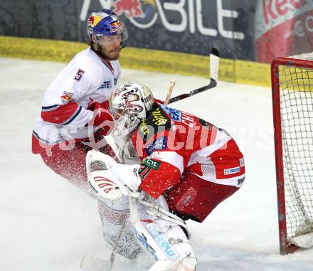 EBEL. Eishockey Bundesliga. Red Bull Salzburg gegen KAC. Thomas Raffl (Salzburg), Andy Chiodo,  (KAC). Salzburg, am 12.4.2011.
Foto: Kuess 

---
pressefotos, pressefotografie, kuess, qs, qspictures, sport, bild, bilder, bilddatenbank