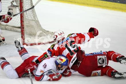 EBEL. Eishockey Bundesliga. Red Bull Salzburg gegen KAC.  Manuel Latusa (Salzburg), Paul Schellander, (KAC). Salzburg, am 12.4.2011.
Foto: Kuess 

---
pressefotos, pressefotografie, kuess, qs, qspictures, sport, bild, bilder, bilddatenbank