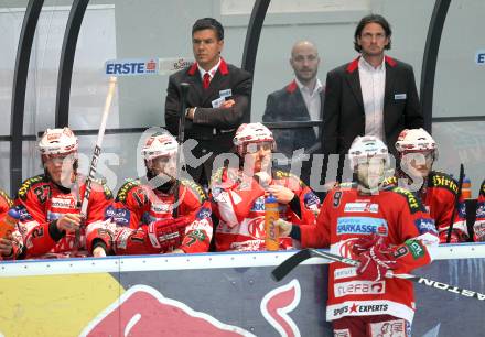 EBEL. Eishockey Bundesliga. Red Bull Salzburg gegen KAC. KAC Spielerbank. Salzburg, am 12.4.2011.
Foto: Kuess 

---
pressefotos, pressefotografie, kuess, qs, qspictures, sport, bild, bilder, bilddatenbank