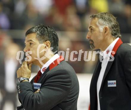 EBEL. Eishockey Bundesliga. KAC gegen Red Bull Salzburg.  Trainer Manny Viveiros, Co-Trainer Gerald Ressmann. Klagenfurt, am 14.4.2011.
Foto: Kuess 

---
pressefotos, pressefotografie, kuess, qs, qspictures, sport, bild, bilder, bilddatenbank