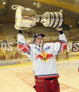 EBEL. Eishockey Bundesliga. KAC gegen Red Bull Salzburg.  Jubel Steven Regier (Salzburg). Klagenfurt, am 14.4.2011.
Foto: Kuess 

---
pressefotos, pressefotografie, kuess, qs, qspictures, sport, bild, bilder, bilddatenbank