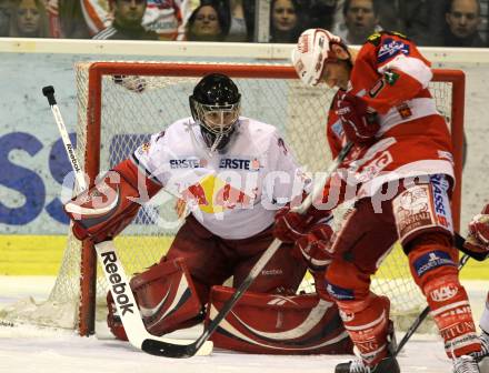 EBEL. Eishockey Bundesliga. KAC gegen Red Bull Salzburg.  Mike Craig, (KAC), Thomas Hoeneckl (Salzburg). Klagenfurt, am 14.4.2011.
Foto: Kuess 

---
pressefotos, pressefotografie, kuess, qs, qspictures, sport, bild, bilder, bilddatenbank