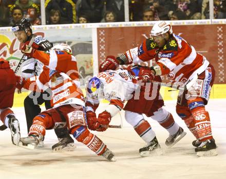 EBEL. Eishockey Bundesliga. KAC gegen Red Bull Salzburg. Dieter Kalt, Sean Brown, (KAC), Michael Schiechl  (Salzburg). Klagenfurt, am 14.4.2011.
Foto: Kuess 

---
pressefotos, pressefotografie, kuess, qs, qspictures, sport, bild, bilder, bilddatenbank