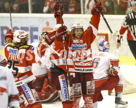 EBEL. Eishockey Bundesliga. KAC gegen Red Bull Salzburg. Torjubel Tyler Scofield (KAC). Klagenfurt, am 14.4.2011.
Foto: Kuess 

---
pressefotos, pressefotografie, kuess, qs, qspictures, sport, bild, bilder, bilddatenbank