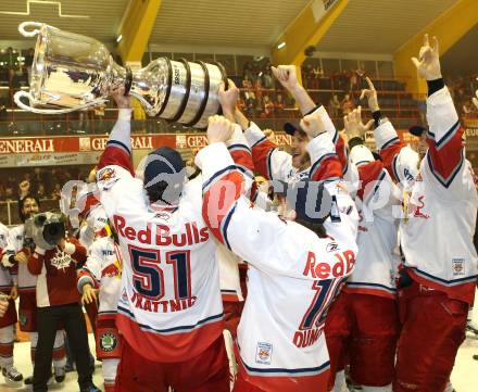 EBEL. Eishockey Bundesliga. KAC gegen Red Bull Salzburg.  Jubel Salzburg. Klagenfurt, am 14.4.2011.
Foto: Kuess 

---
pressefotos, pressefotografie, kuess, qs, qspictures, sport, bild, bilder, bilddatenbank