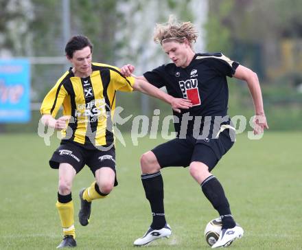 Fussball Kaerntner Liga. Griffen gegen Bleiburg. Kevin Rutter (Griffen), Christian Stoisser (Bleiburg). Griffen, am 16.4.2011.
Foto: Kuess
---
pressefotos, pressefotografie, kuess, qs, qspictures, sport, bild, bilder, bilddatenbank