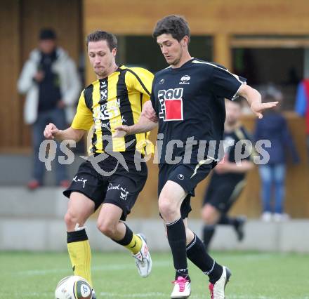 Fussball Kaerntner Liga. Griffen gegen Bleiburg. Kevin Rutter (Griffen), Christopher Knauder (Bleiburg). Griffen, am 16.4.2011.
Foto: Kuess
---
pressefotos, pressefotografie, kuess, qs, qspictures, sport, bild, bilder, bilddatenbank