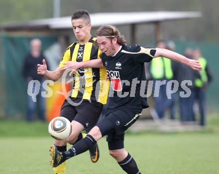 Fussball Kaerntner Liga. Griffen gegen Bleiburg. Christian Stanic (Griffen), Thomas Hoeller (Bleiburg). Griffen, am 16.4.2011.
Foto: Kuess
---
pressefotos, pressefotografie, kuess, qs, qspictures, sport, bild, bilder, bilddatenbank