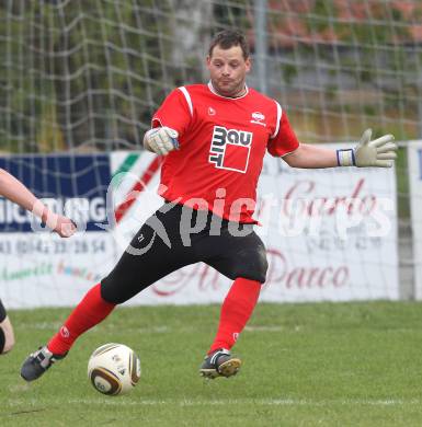 Fussball Kaerntner Liga. Griffen gegen Bleiburg. Norbert Wriessnig (Bleiburg). Griffen, am 16.4.2011.
Foto: Kuess
---
pressefotos, pressefotografie, kuess, qs, qspictures, sport, bild, bilder, bilddatenbank