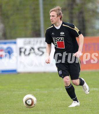 Fussball Kaerntner Liga. Griffen gegen Bleiburg. Stefan Klatzer (Bleiburg). Griffen, am 16.4.2011.
Foto: Kuess
---
pressefotos, pressefotografie, kuess, qs, qspictures, sport, bild, bilder, bilddatenbank