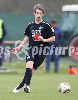 Fussball Kaerntner Liga. Griffen gegen Bleiburg. Patrick Paul Oswaldi (Bleiburg). Griffen, am 16.4.2011.
Foto: Kuess
---
pressefotos, pressefotografie, kuess, qs, qspictures, sport, bild, bilder, bilddatenbank