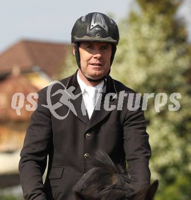 Reiten. Reit- und Springturnier. Dieter Sommerhuber. St. Veit, am 17.4.2011.
Foto: Kuess
---
pressefotos, pressefotografie, kuess, qs, qspictures, sport, bild, bilder, bilddatenbank