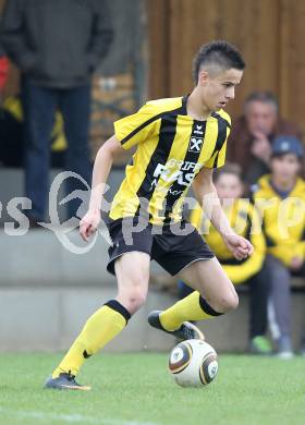 Fussball Kaerntner Liga. Griffen gegen Bleiburg. Christian Stanic (Griffen). Griffen, am 16.4.2011.
Foto: Kuess
---
pressefotos, pressefotografie, kuess, qs, qspictures, sport, bild, bilder, bilddatenbank