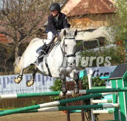 Reiten. Reit- und Springturnier. Marianne Schindele auf Coolys AJ. St. Veit, am 17.4.2011.
Foto: Kuess
---
pressefotos, pressefotografie, kuess, qs, qspictures, sport, bild, bilder, bilddatenbank