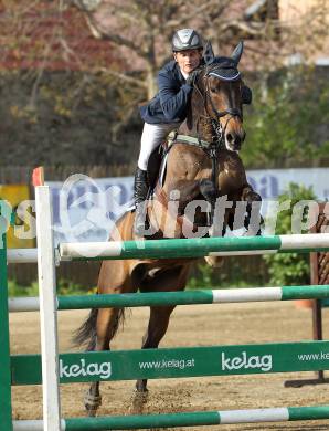 Reiten. Reit- und Springturnier. Fritz Kogelnig jun. auf Pedro 845. St. Veit, am 17.4.2011.
Foto: Kuess
---
pressefotos, pressefotografie, kuess, qs, qspictures, sport, bild, bilder, bilddatenbank