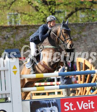 Reiten. Reit- und Springturnier. Fritz Kogelnig jun. St. Veit, am 17.4.2011.
Foto: Kuess
---
pressefotos, pressefotografie, kuess, qs, qspictures, sport, bild, bilder, bilddatenbank