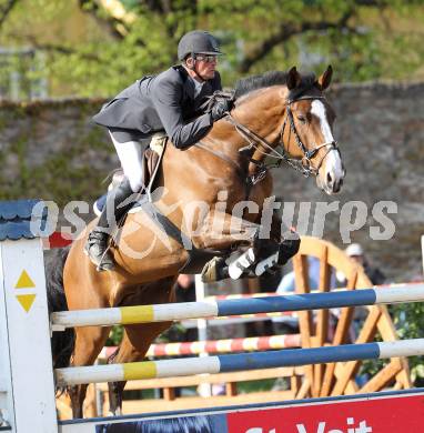 Reiten. Reit- und Springturnier. Klaus Hernler auf Landato. St. Veit, am 17.4.2011.
Foto: Kuess
---
pressefotos, pressefotografie, kuess, qs, qspictures, sport, bild, bilder, bilddatenbank