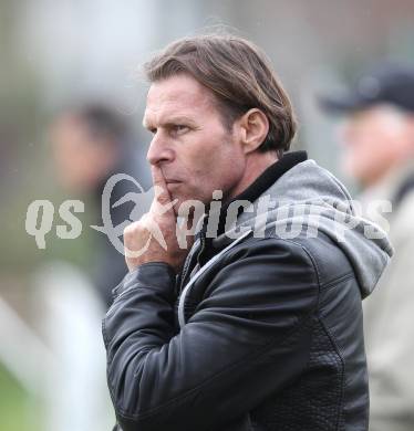 Fussball Kaerntner Liga. Griffen gegen Bleiburg. Trainer Franz Polanz (Griffen). Griffen, am 16.4.2011.
Foto: Kuess
---
pressefotos, pressefotografie, kuess, qs, qspictures, sport, bild, bilder, bilddatenbank