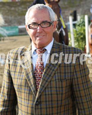 Reiten. Reit- und Springturnier. Turnierleiter Hans Erlacher. St. Veit, am 17.4.2011.
Foto: Kuess
---
pressefotos, pressefotografie, kuess, qs, qspictures, sport, bild, bilder, bilddatenbank