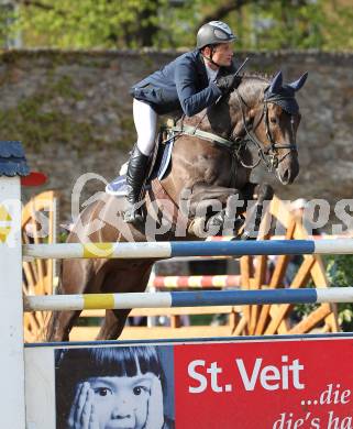 Reiten. Reit- und Springturnier. Fritz Kogelnig jun. auf Dark Charly. St. Veit, am 17.4.2011.
Foto: Kuess
---
pressefotos, pressefotografie, kuess, qs, qspictures, sport, bild, bilder, bilddatenbank