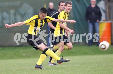 Fussball Kaerntner Liga. Griffen gegen Bleiburg. Christian Stanic(Griffen). Griffen, am 16.4.2011.
Foto: Kuess
---
pressefotos, pressefotografie, kuess, qs, qspictures, sport, bild, bilder, bilddatenbank