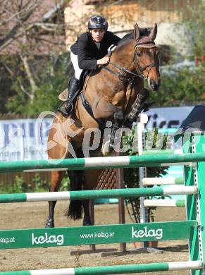 Reiten. Reit- und Springturnier. Eva Bernthaler auf Nougat De La Folie. St. Veit, am 17.4.2011.
Foto: Kuess
---
pressefotos, pressefotografie, kuess, qs, qspictures, sport, bild, bilder, bilddatenbank