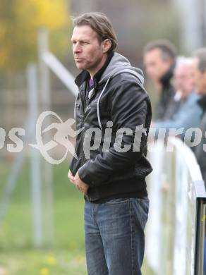 Fussball Kaerntner Liga. Griffen gegen Bleiburg. Trainer Franz Polanz (Griffen). Griffen, am 16.4.2011.
Foto: Kuess
---
pressefotos, pressefotografie, kuess, qs, qspictures, sport, bild, bilder, bilddatenbank