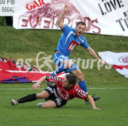 Fussball. Regionalliga. Feldkirchen SV gegen GAK. Regal Mathias (K) (Feldkirchen),  Erel Atilla (GAK). Klagenfurt, 22.4.2011.
Foto: Kuess

---
pressefotos, pressefotografie, kuess, qs, qspictures, sport, bild, bilder, bilddatenbank