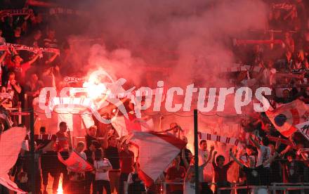 Fussball Regionalliga. SK Austria Klagenfurt gegen GAK. Fans (GAK). Klagenfurt, am 8.4.2011.
Foto: Kuess
---
pressefotos, pressefotografie, kuess, qs, qspictures, sport, bild, bilder, bilddatenbank