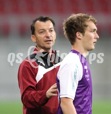 Fussball Regionalliga. SK Austria Klagenfurt gegen GAK. Trainer Rudolf Perz, Aner Mandzic (Klagenfurt). Klagenfurt, am 8.4.2011.
Foto: Kuess
---
pressefotos, pressefotografie, kuess, qs, qspictures, sport, bild, bilder, bilddatenbank