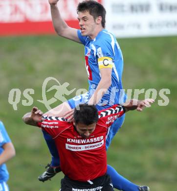 Fussball. Regionalliga. Feldkirchen SV gegen GAK.  Miloti Auron (Feldkirchen),  Deutschmann Christian (GAK). Klagenfurt, 22.4.2011.
Foto: Kuess

---
pressefotos, pressefotografie, kuess, qs, qspictures, sport, bild, bilder, bilddatenbank