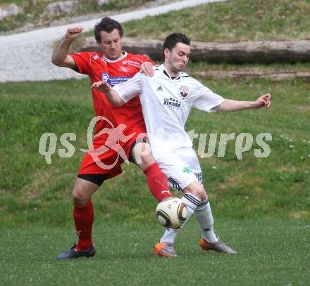 Fussball Unterliga Ost. DSG Sele Zell gegen SV Ludmannsdorf. Toni Smrtnik (Sele Zell), Fabio Csyz (Ludmannsdorf). Zell Pfarre, am 23.4.2011.
Foto: Kuess
---
pressefotos, pressefotografie, kuess, qs, qspictures, sport, bild, bilder, bilddatenbank