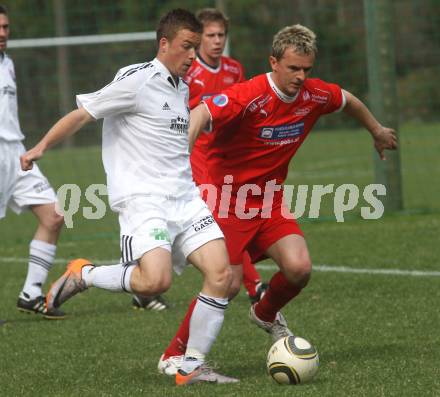 Fussball Unterliga Ost. DSG Sele Zell gegen SV Ludmannsdorf. Samir Cavkunovic (Sele Zell), Marcel Quantschnig (Ludmannsdorf). Zell Pfarre, am 23.4.2011.
Foto: Kuess
---
pressefotos, pressefotografie, kuess, qs, qspictures, sport, bild, bilder, bilddatenbank