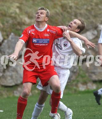 Fussball Unterliga Ost. DSG Sele Zell gegen SV Ludmannsdorf. Samir Cavkunovic (Sele Zell), Christian Glantschnig (Ludmannsdorf). Zell Pfarre, am 23.4.2011.
Foto: Kuess
---
pressefotos, pressefotografie, kuess, qs, qspictures, sport, bild, bilder, bilddatenbank