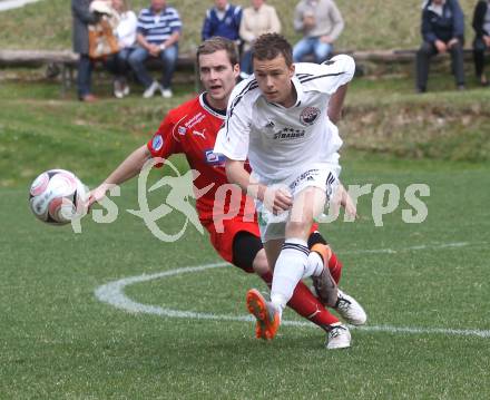 Fussball Unterliga Ost. DSG Sele Zell gegen SV Ludmannsdorf. Simon Paul Grilc (Sele Zell), Marcel Quantschnig (Ludmannsdorf). Zell Pfarre, am 23.4.2011.
Foto: Kuess
---
pressefotos, pressefotografie, kuess, qs, qspictures, sport, bild, bilder, bilddatenbank