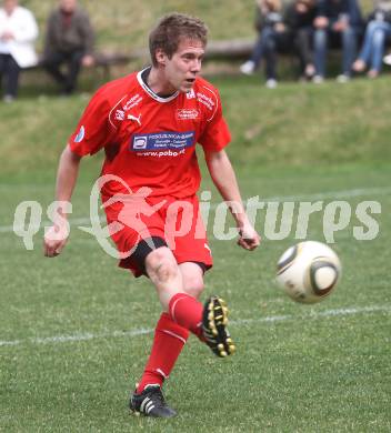 Fussball Unterliga Ost. DSG Sele Zell gegen SV Ludmannsdorf. Martin Kelih (Sele Zell). Zell Pfarre, am 23.4.2011.
Foto: Kuess
---
pressefotos, pressefotografie, kuess, qs, qspictures, sport, bild, bilder, bilddatenbank