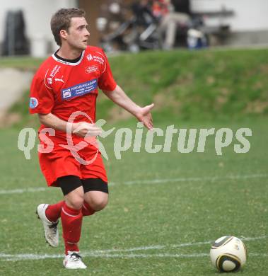 Fussball Unterliga Ost. DSG Sele Zell gegen SV Ludmannsdorf. Simon Paul Grilc (Sele Zell). Zell Pfarre, am 23.4.2011.
Foto: Kuess
---
pressefotos, pressefotografie, kuess, qs, qspictures, sport, bild, bilder, bilddatenbank