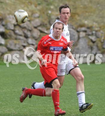 Fussball Unterliga Ost. DSG Sele Zell gegen SV Ludmannsdorf. Matjaz Kelih (Sele Zell), Roman Weber (Ludmannsdorf). Zell Pfarre, am 23.4.2011.
Foto: Kuess
---
pressefotos, pressefotografie, kuess, qs, qspictures, sport, bild, bilder, bilddatenbank