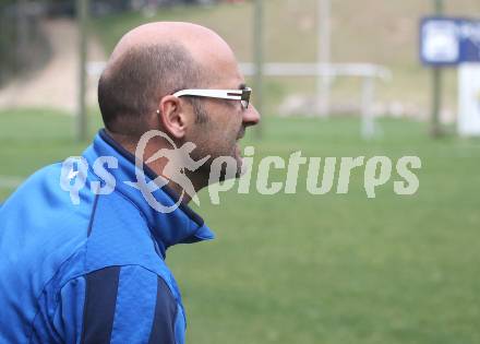 Fussball Unterliga Ost. DSG Sele Zell gegen SV Ludmannsdorf. Trainer Simon Paulitsch (Ludmannsdorf). Zell Pfarre, am 23.4.2011.
Foto: Kuess
---
pressefotos, pressefotografie, kuess, qs, qspictures, sport, bild, bilder, bilddatenbank