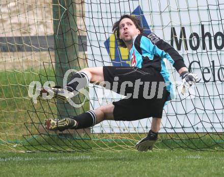 Fussball Unterliga Ost. DSG Sele Zell gegen SV Ludmannsdorf. Martin Koller (Ludmannsdorf). Zell Pfarre, am 23.4.2011.
Foto: Kuess
---
pressefotos, pressefotografie, kuess, qs, qspictures, sport, bild, bilder, bilddatenbank