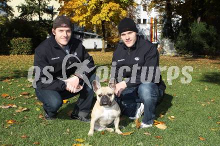 Eishockey. KAC. Stephan Geier, Manuel Geier. Klagenfurt, 27.10.2010.
Foto: Kuess
---
pressefotos, pressefotografie, kuess, qs, qspictures, sport, bild, bilder, bilddatenbank