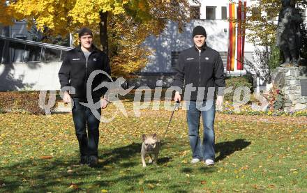 Eishockey. KAC. Stephan Geier, Manuel Geier. Klagenfurt, 27.10.2010.
Foto: Kuess
---
pressefotos, pressefotografie, kuess, qs, qspictures, sport, bild, bilder, bilddatenbank