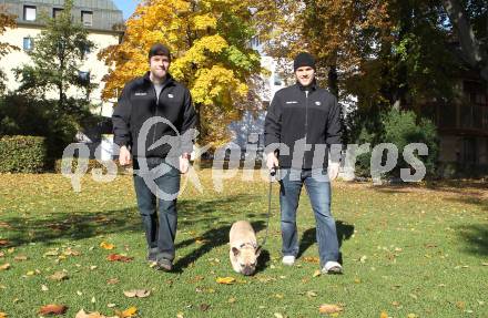 Eishockey. KAC. Stephan Geier, Manuel Geier. Klagenfurt, 27.10.2010.
Foto: Kuess
---
pressefotos, pressefotografie, kuess, qs, qspictures, sport, bild, bilder, bilddatenbank