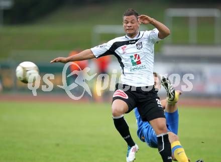 Fussball Erste Liga. WAC/St. Andrae gegen Vienna.  Sahanek Marco (WAC), Kroepfl Mario (Vienna). Wolfsberg, 29.4.2011
Foto: Kuess

---
pressefotos, pressefotografie, kuess, qs, qspictures, sport, bild, bilder, bilddatenbank