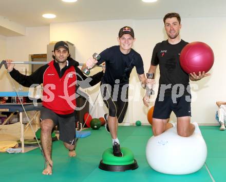 Eishockey, Schispringen, Radsport. Training, Reha in der Privatklinik Maria Hilf. Andy Chiodo (KAC), Thomas Morgenstern, Bernhard Eisel. KLagenfurt, am 23.12.2010.
Foto: Kuess
---
pressefotos, pressefotografie, kuess, qs, qspictures, sport, bild, bilder, bilddatenbank