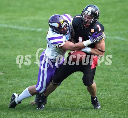 AFL. American Football. Black Lions gegen Vienna Vikings. Daro Dobrolevski (Black Lions), Paul Werner (Vienna Vikings). Villach, am 24.4.2011.
Foto: Kuess
---
pressefotos, pressefotografie, kuess, qs, qspictures, sport, bild, bilder, bilddatenbank