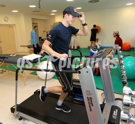 Schispringen. Training, Reha in der Privatklinik Maria Hilf. Thomas Morgenstern. KLagenfurt, am 23.12.2010.
Foto: Kuess
---
pressefotos, pressefotografie, kuess, qs, qspictures, sport, bild, bilder, bilddatenbank