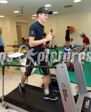 Schispringen. Training, Reha in der Privatklinik Maria Hilf. Thomas Morgenstern. KLagenfurt, am 23.12.2010.
Foto: Kuess
---
pressefotos, pressefotografie, kuess, qs, qspictures, sport, bild, bilder, bilddatenbank