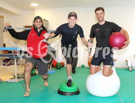 Eishockey, Schispringen, Radsport. Training, Reha in der Privatklinik Maria Hilf. Andy Chiodo (KAC), Thomas Morgenstern, Bernhard Eisel. KLagenfurt, am 23.12.2010.
Foto: Kuess
---
pressefotos, pressefotografie, kuess, qs, qspictures, sport, bild, bilder, bilddatenbank