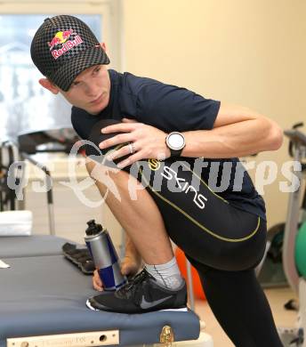 Schispringen. Training, Reha in der Privatklinik Maria Hilf. Thomas Morgenstern. KLagenfurt, am 23.12.2010.
Foto: Kuess
---
pressefotos, pressefotografie, kuess, qs, qspictures, sport, bild, bilder, bilddatenbank